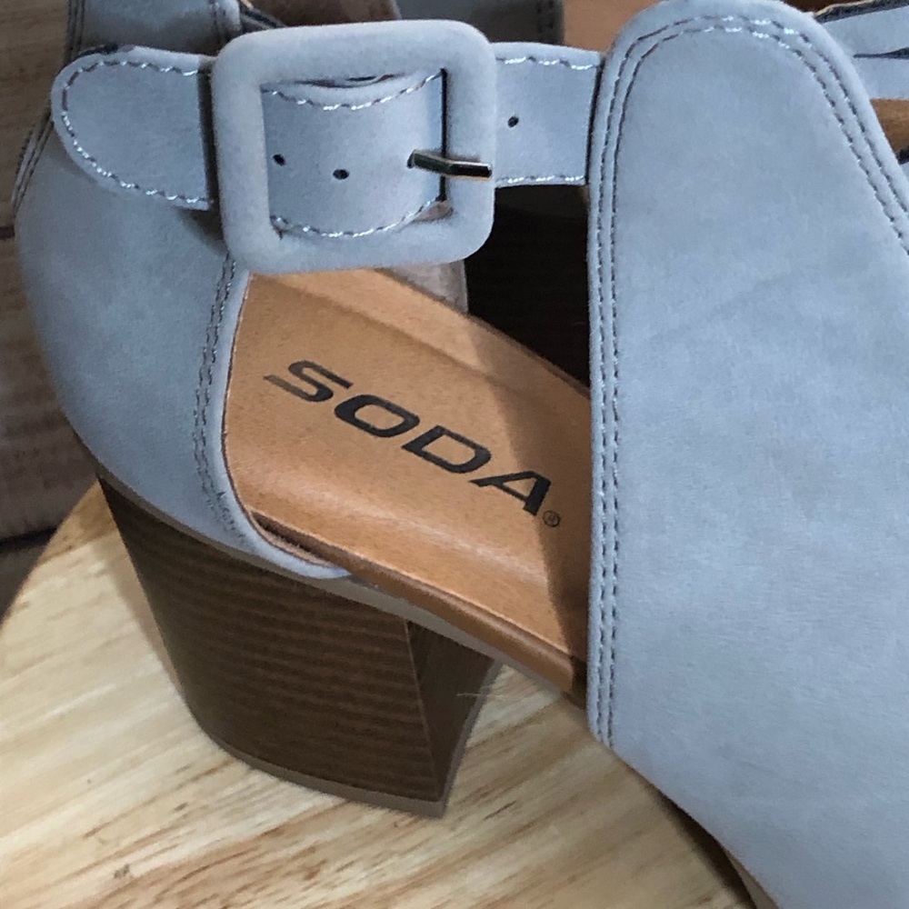 Soda Peep Toe Open Heel‎ Shoe - Picture 4 of 6